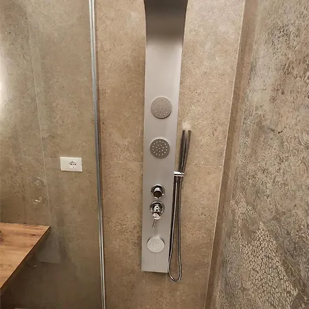 Apartahotel Gaia Vicino Al Centro Con Parcheggio Privato 4*
